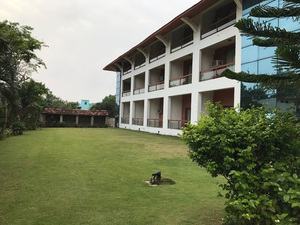 Kings Crown Beach Resort