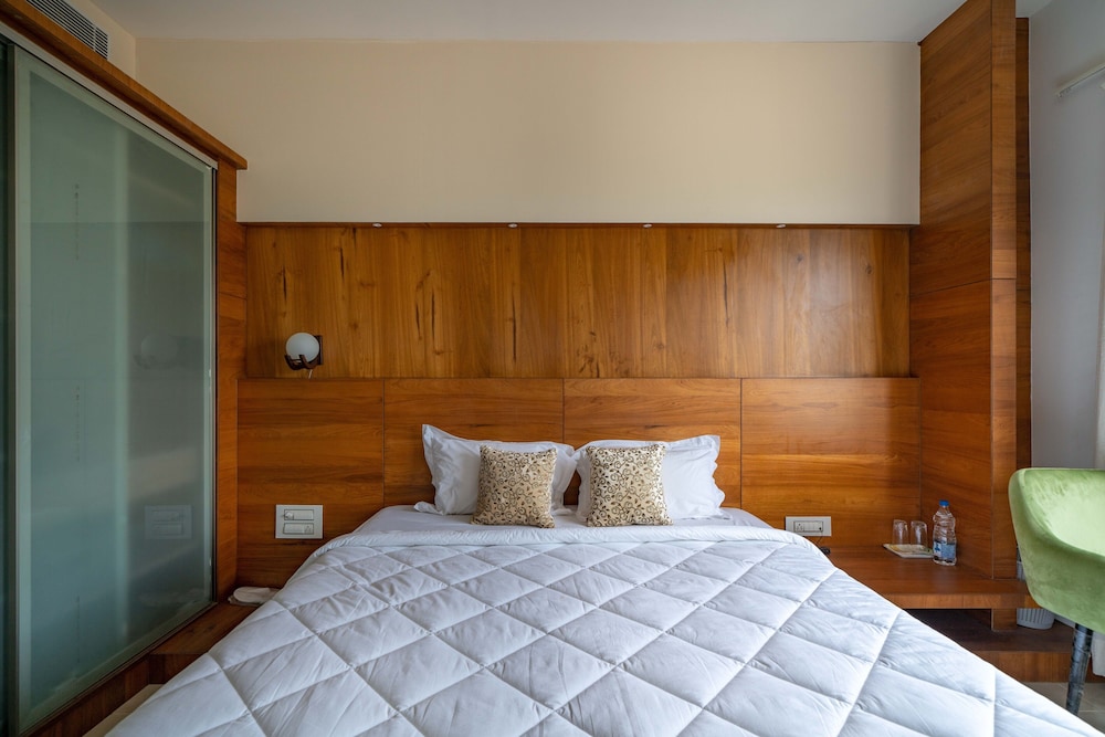 HYLIFE - luxury hotels and conventions