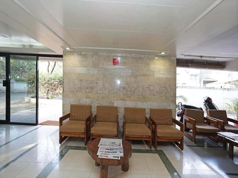 OYO 13845 Hotel Bhooshan