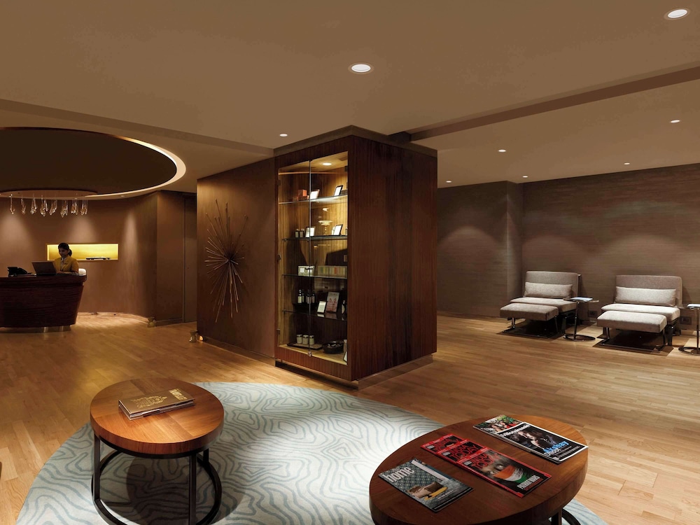 Novotel New Delhi Aerocity Hotel