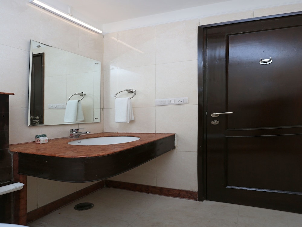 Hotel Veer Palace By Qotel