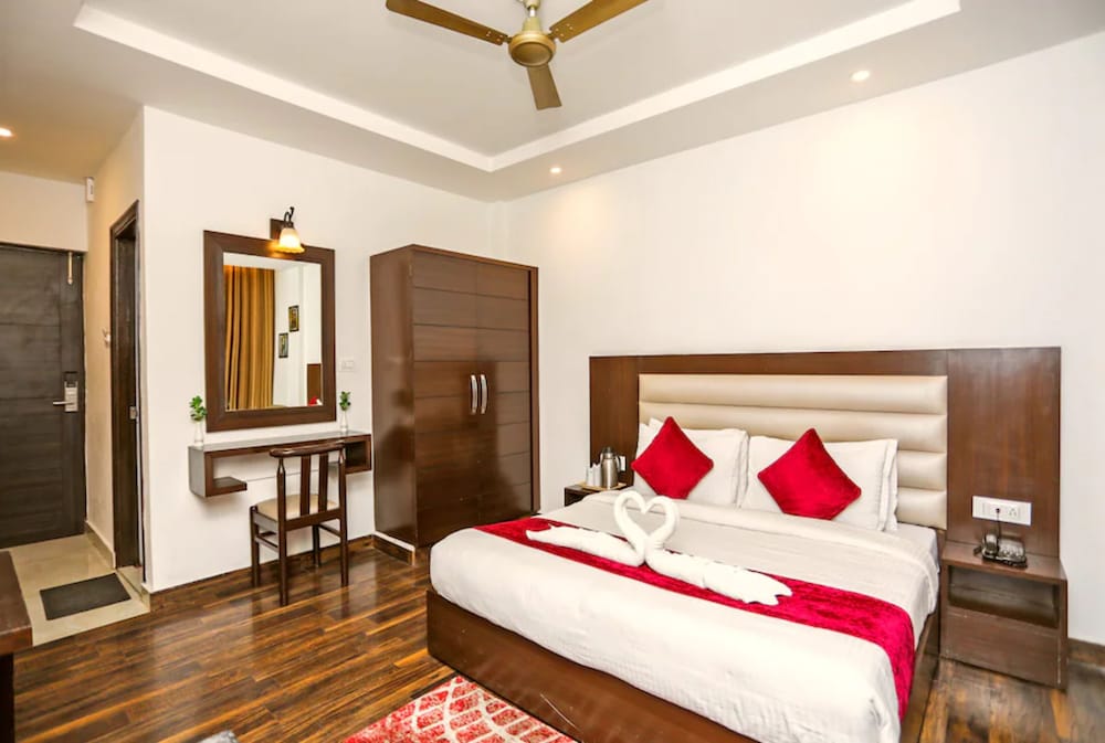 Hotel Mohan Palace, Dalhousie 