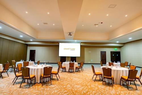 Courtyard by Marriott Santiago Airport