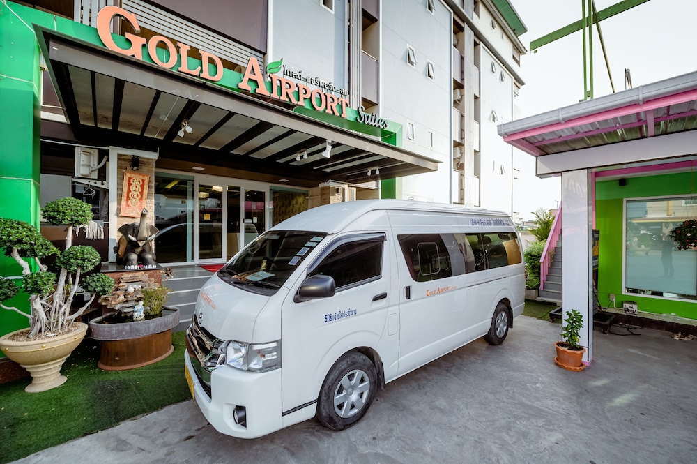 Gold Airport Suites