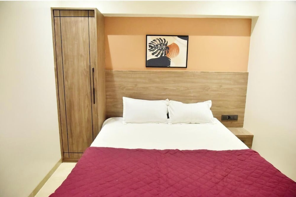 Hotel Manoranjan Enclave