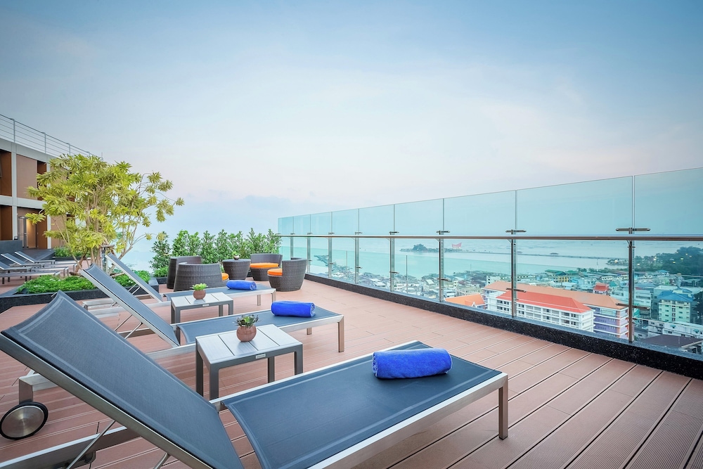 Somerset Harbourview Sri Racha