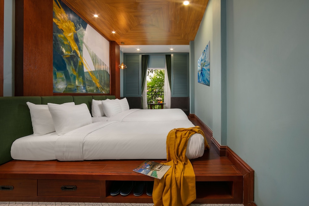 Hanoi La Selva Central Hotel