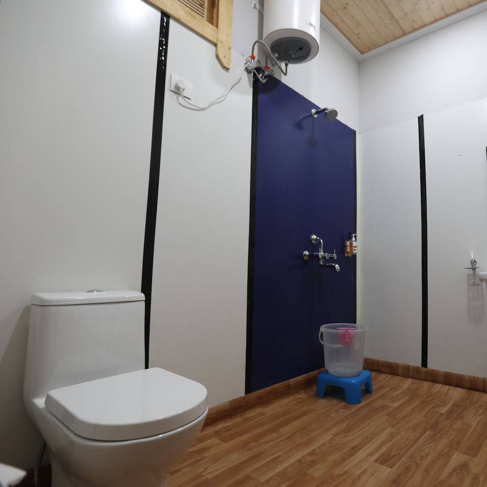 Le ROI Floating Huts & Eco Rooms