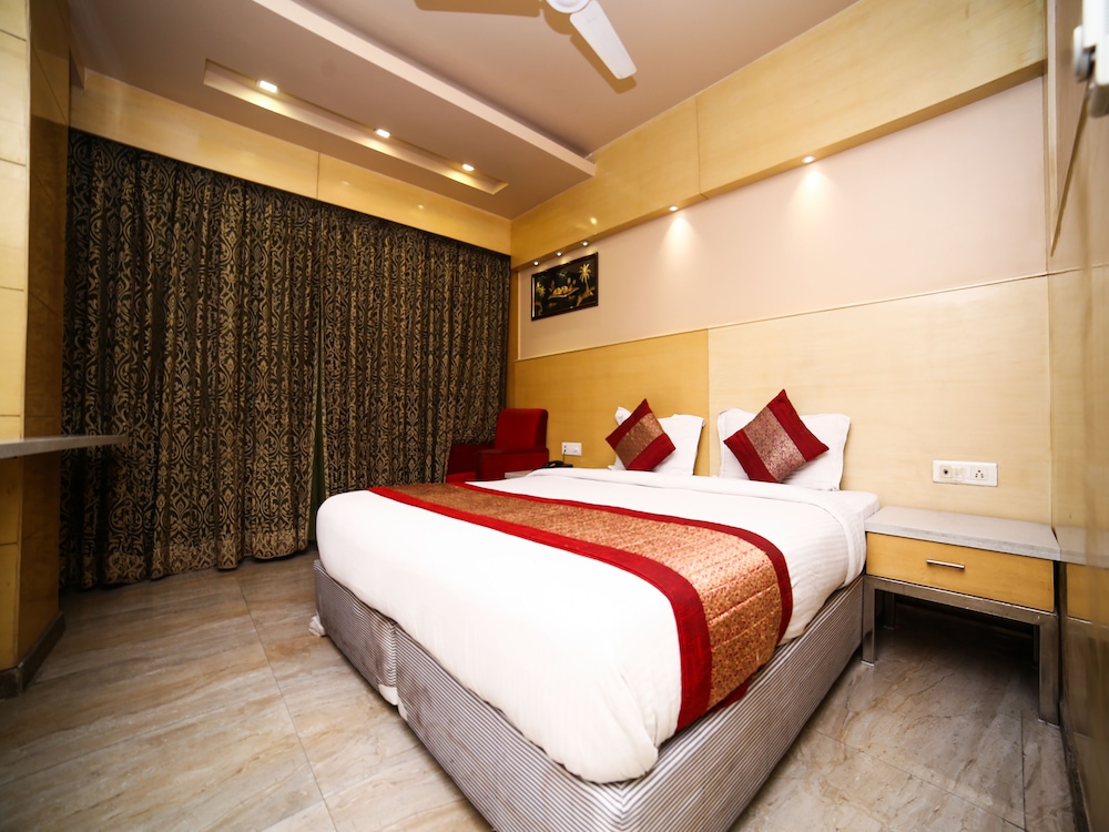 Hotel Krishna Plaza