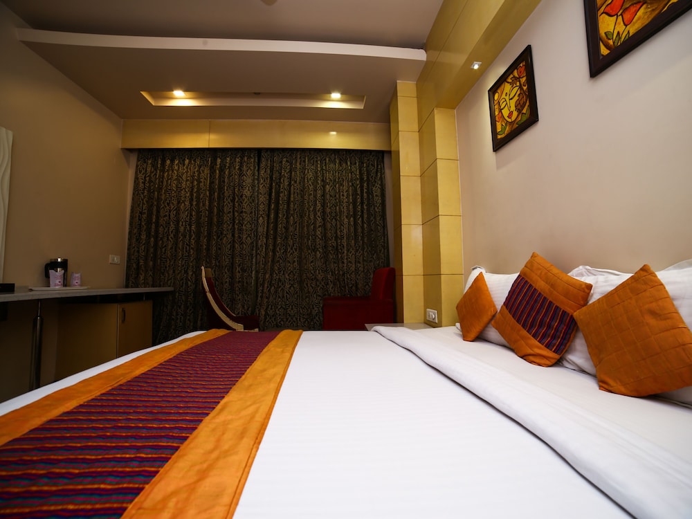 Hotel Krishna Plaza