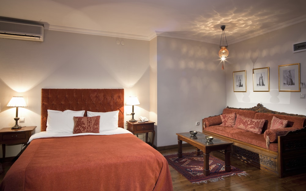 Hotel Sari Konak
