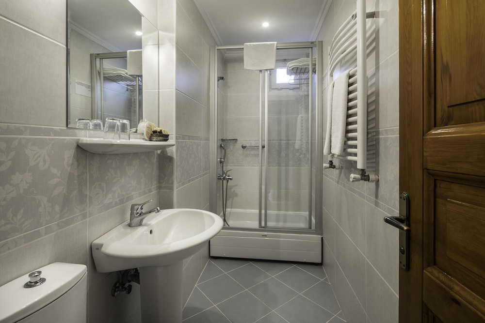 Hotel Sari Konak