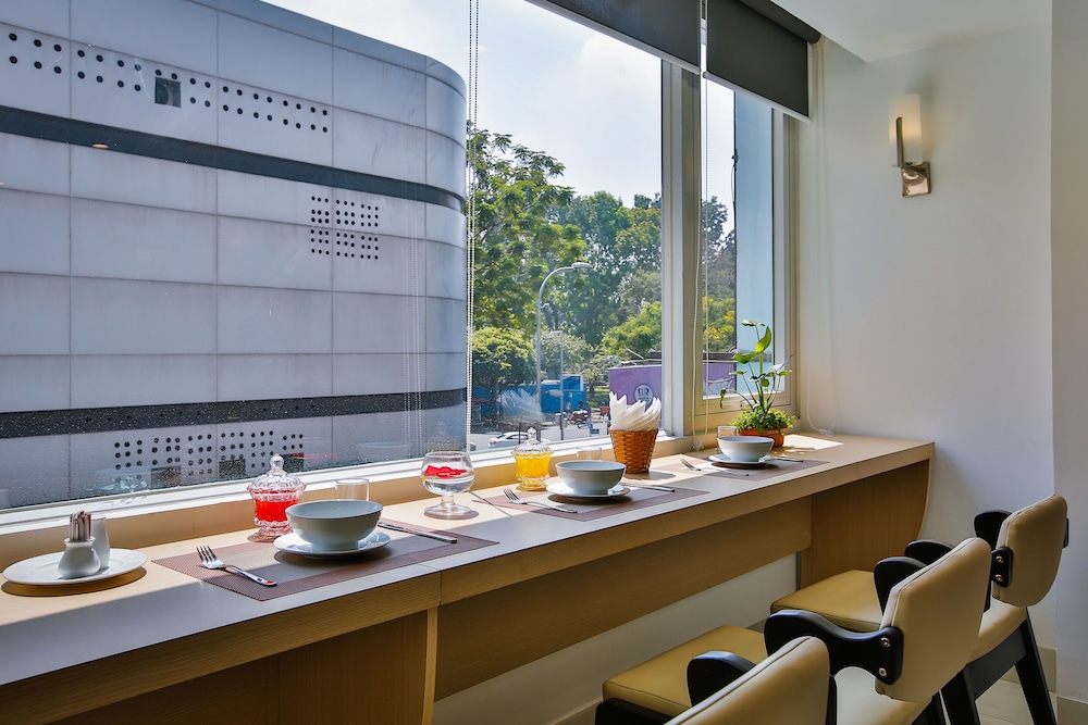 Aluna Ben Thanh Hotel