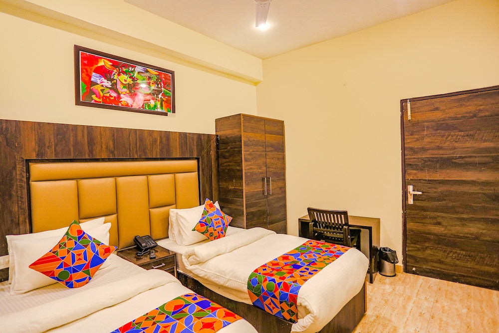FabHotel The Kiara - Nr IGI Airport New Delhi