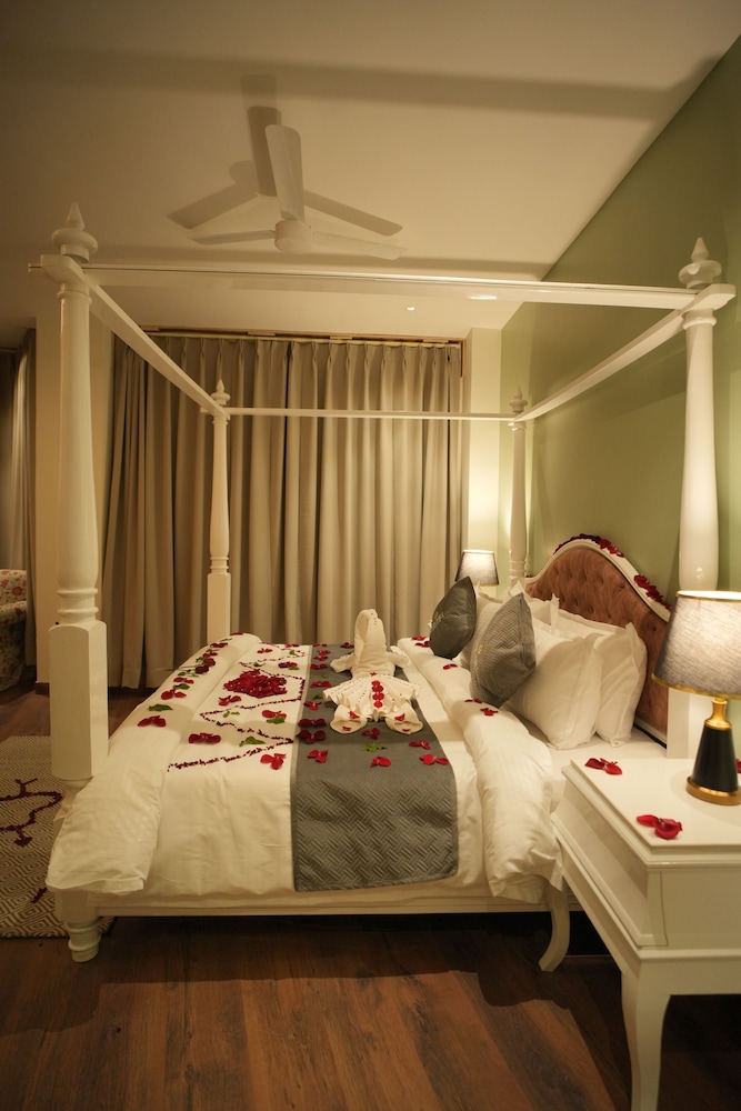 Oakhill Resorts