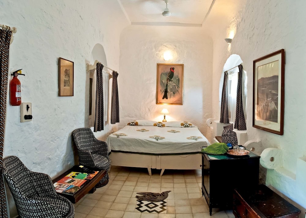 Neemrana Hill Fort Kesroli