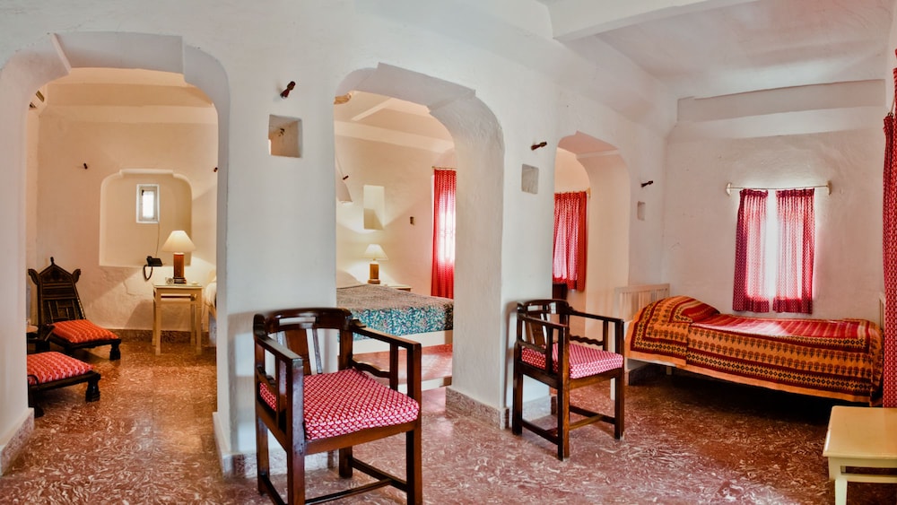 Neemrana Hill Fort Kesroli