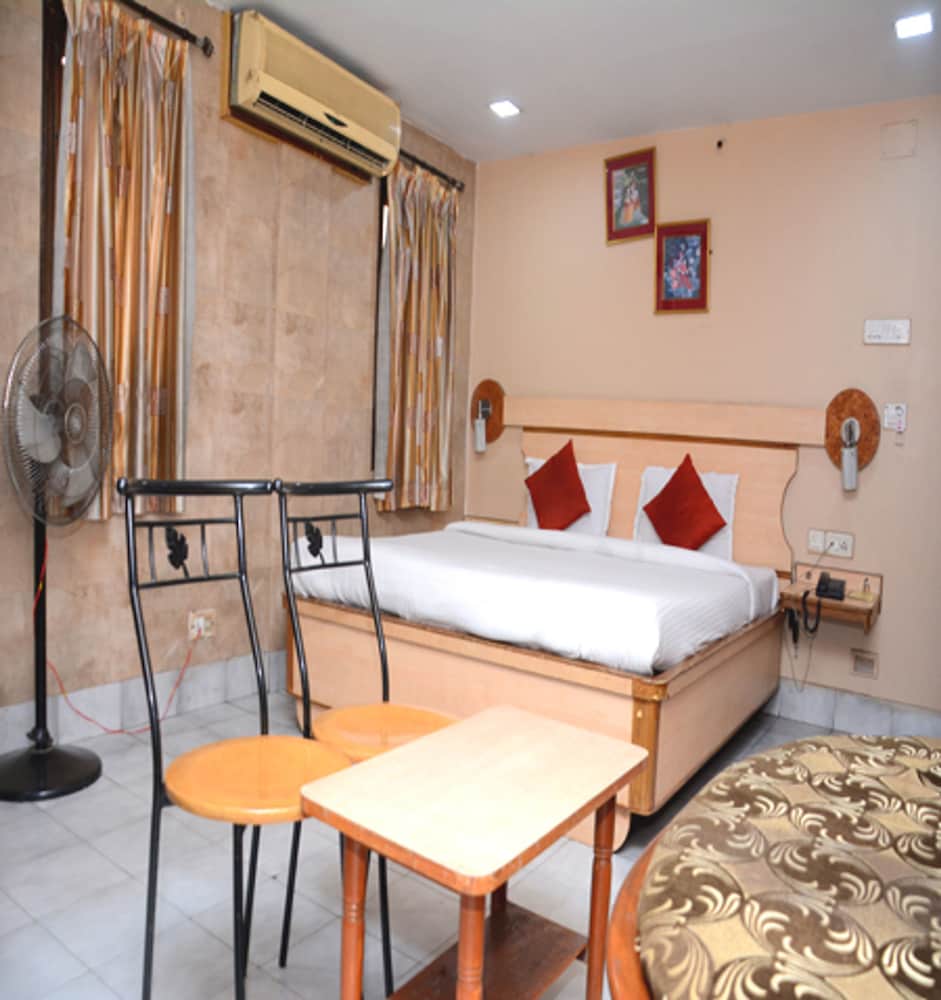ZO Rooms Park Street KYD Street