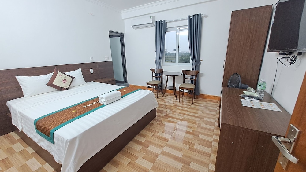 Family Transit Hotel