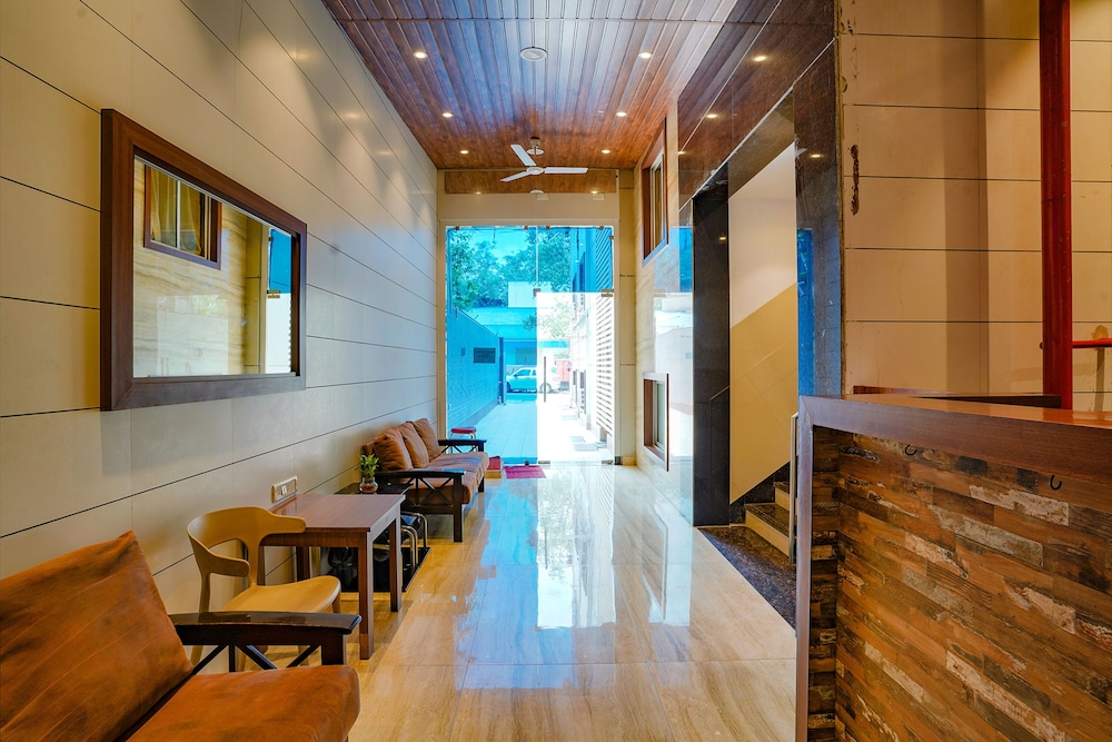 FabHotel Starwood Residency
