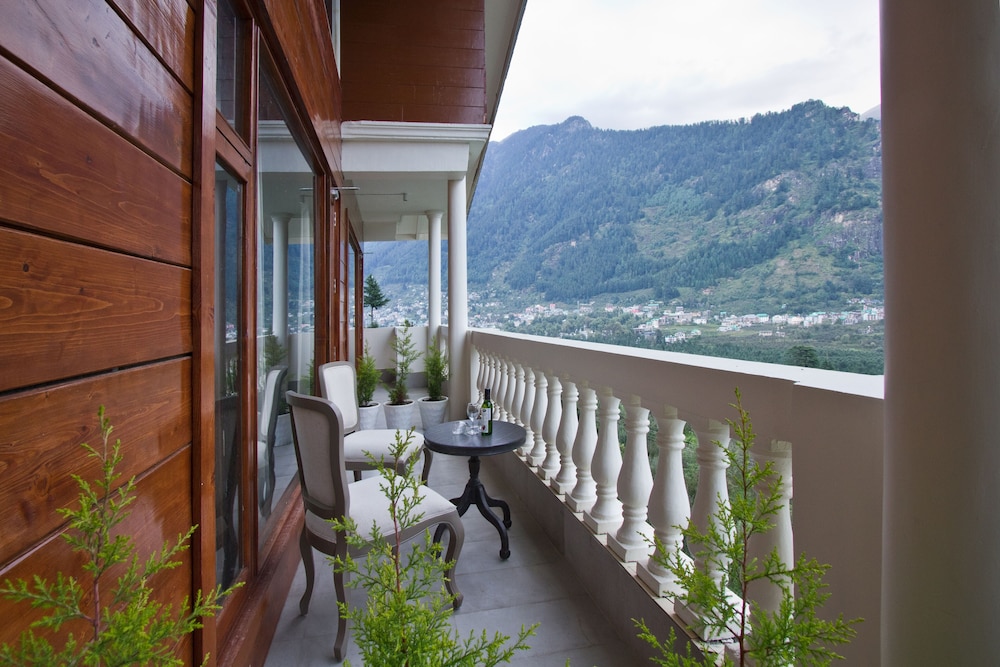 Sylvan Hues- Boutique Resort Manali