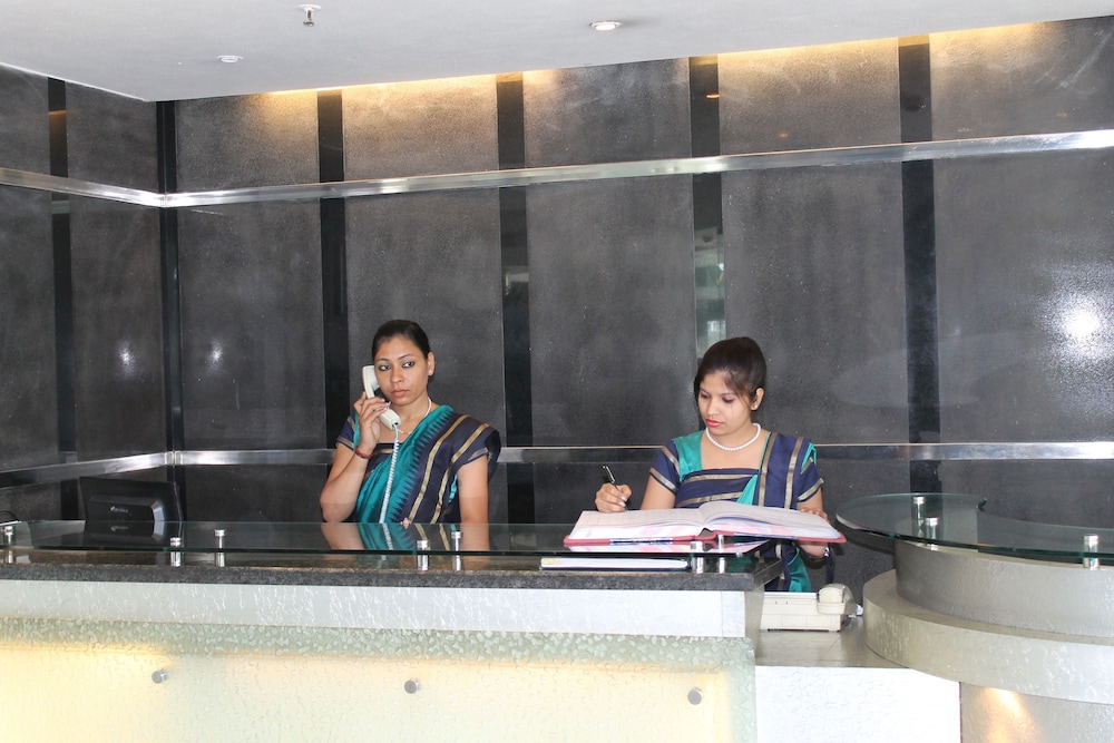 Hotel Shanti Palace