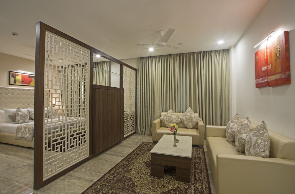 Hotel Shanti Palace