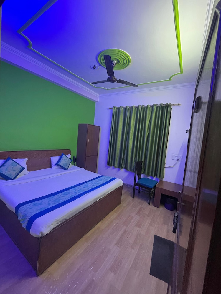 Hotel Qualia Suites at Delhi Airport