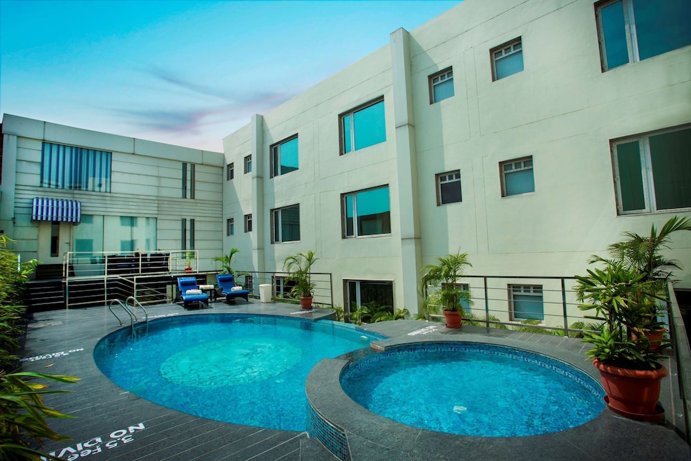 Sarovar Portico Jalandhar - A Sarovar Hotel