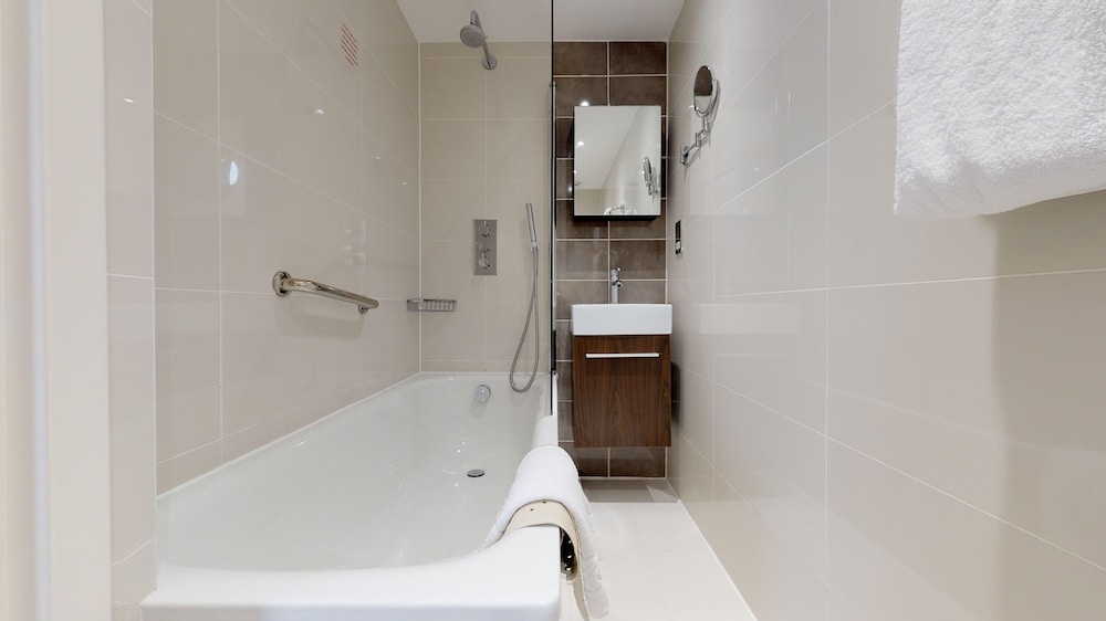 Holiday Inn London - Kensington High St. by IHG