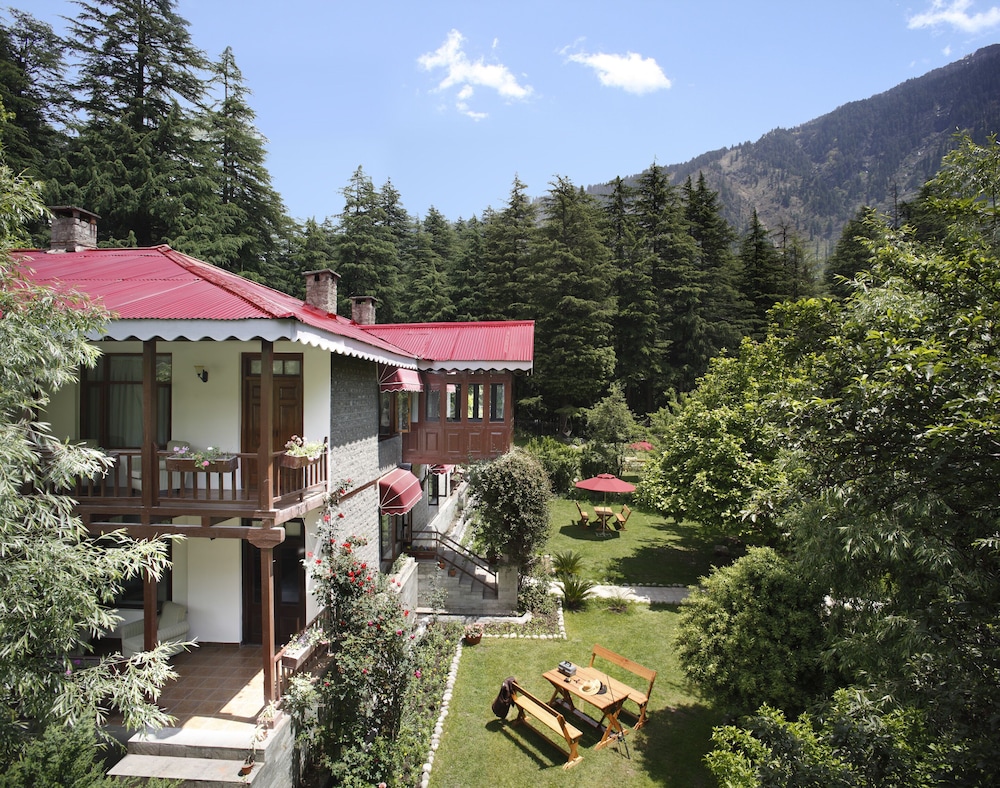 Baikunth Manali By Leisure Hotels (650 m from Hidimba Devi Temple)