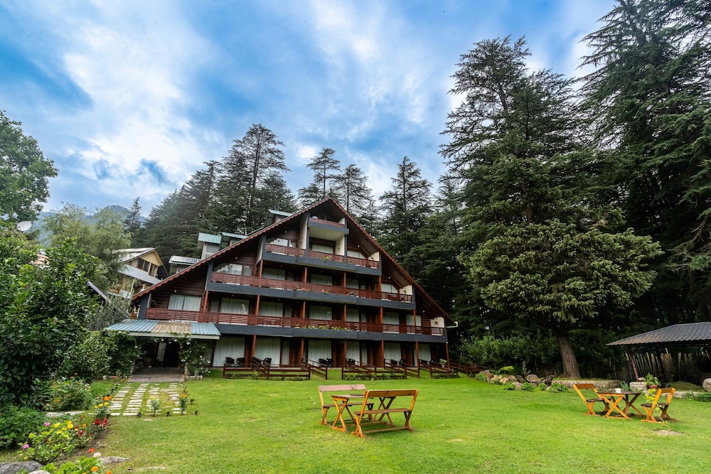 Baikunth Manali By Leisure Hotels (650 m from Hidimba Devi Temple)