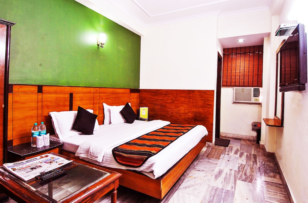 Hotel O Paharganj Near Railway Station formerly Chand Palace