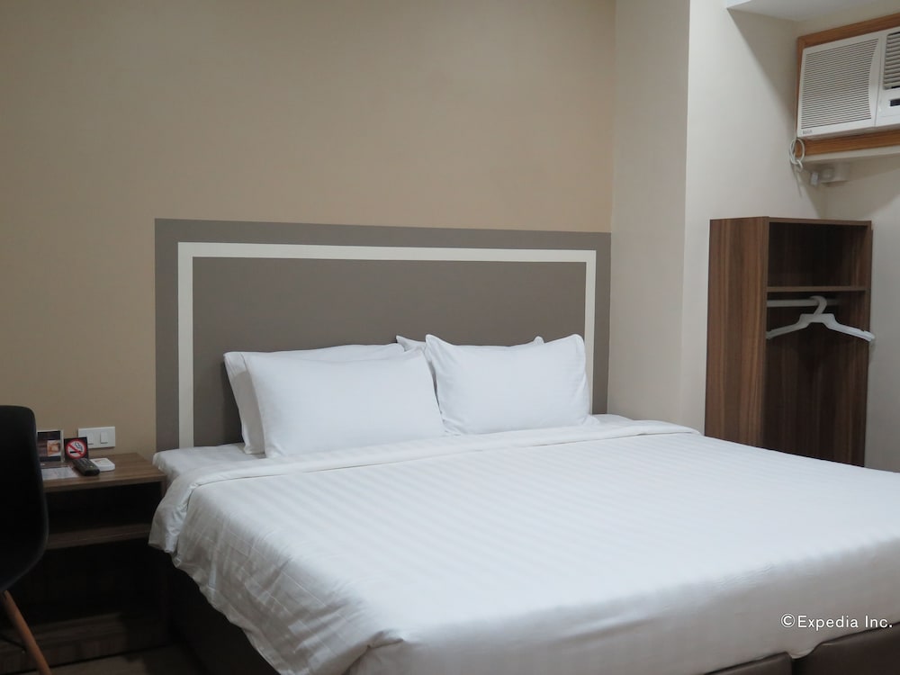 S Hotel and Residences