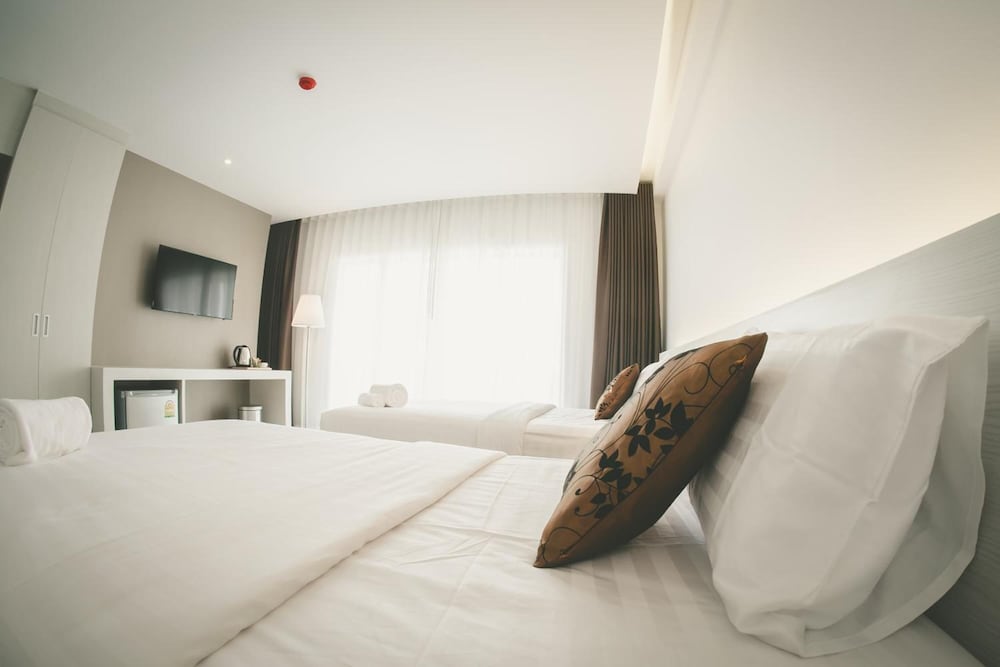 Chaisaeng Villa Hotel