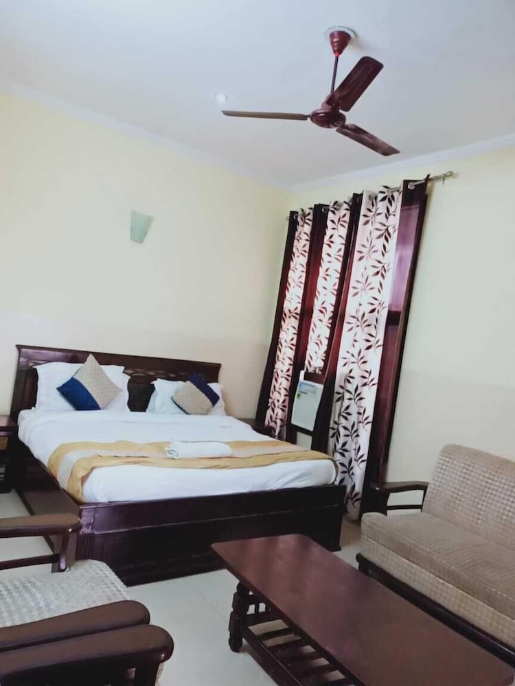 City Stay Hotel 22