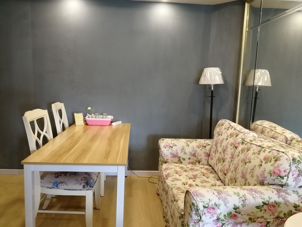 Mamaya Apartment Hotel