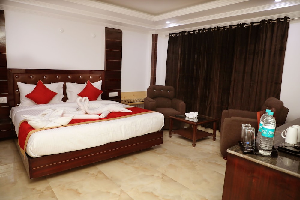 The Grand White By Parfait Shimla