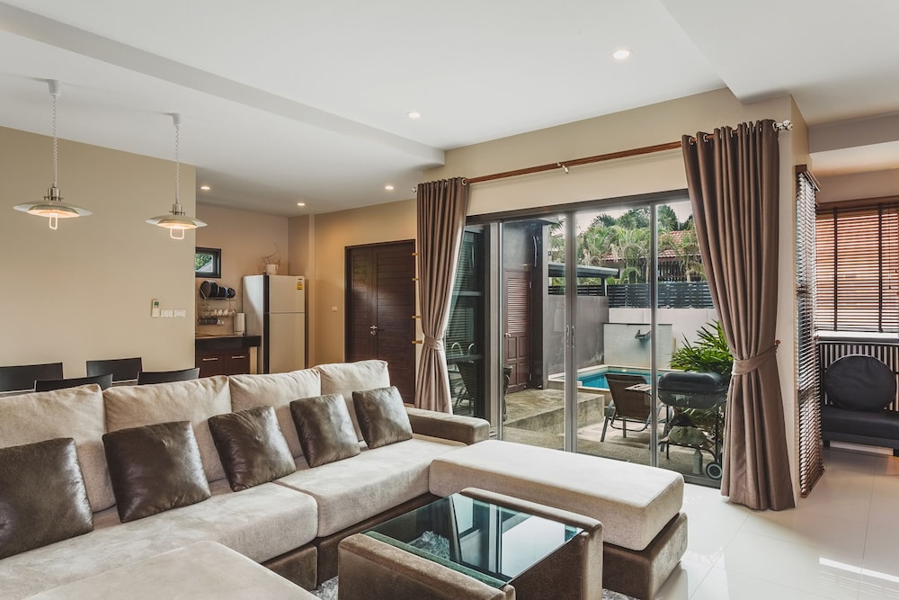 Two Bedroom Pool Villa in Bangtao