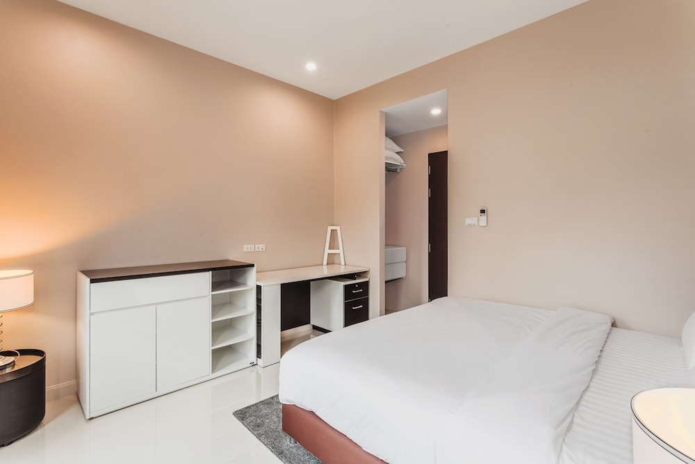 Two Bedroom Pool Villa in Bangtao