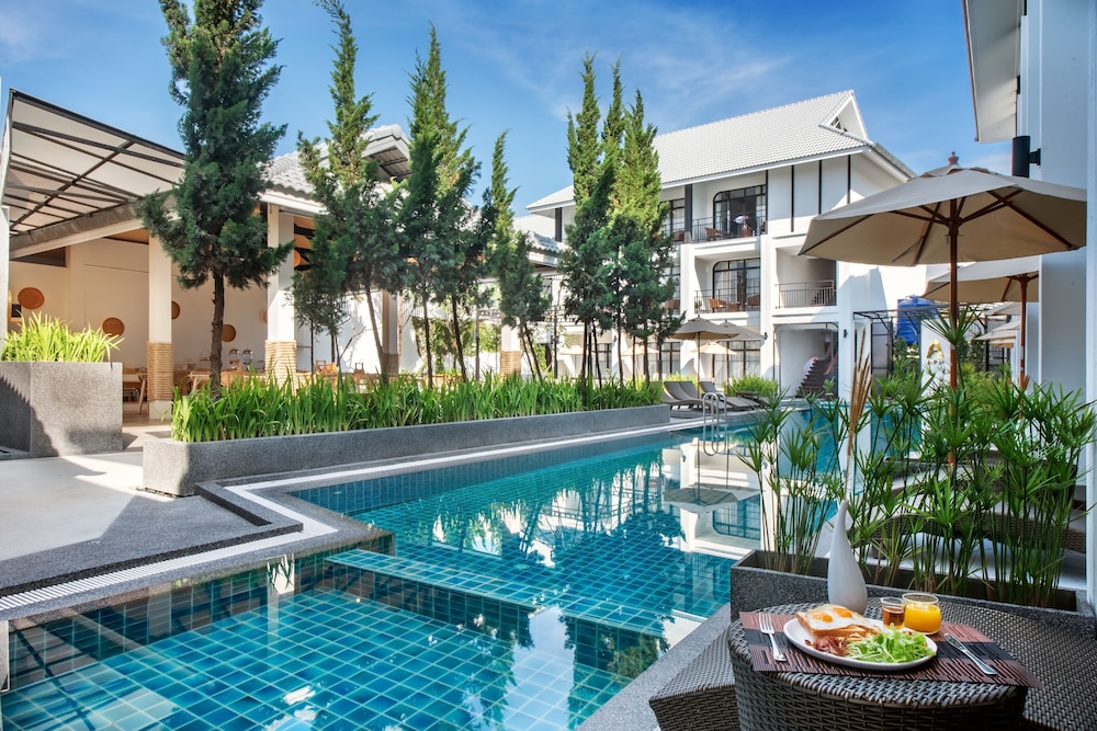 Ai Pai Hotel