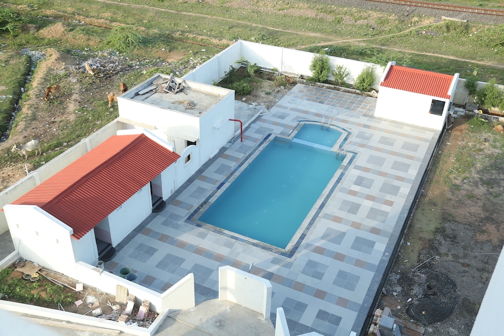 Daksh The Madhuvan Suites Dwarka