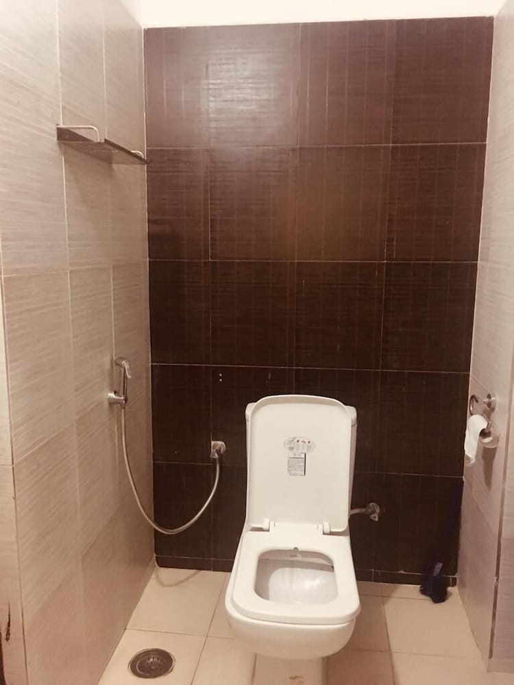 Service Apartment Sairam towers