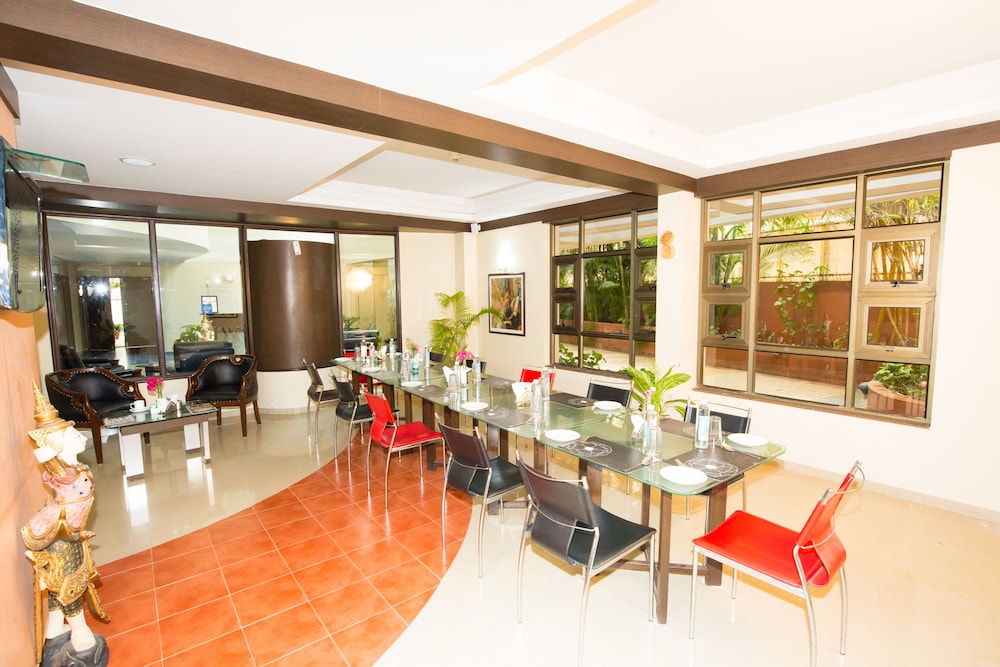 Pearl Suites - A Boutique Hotel