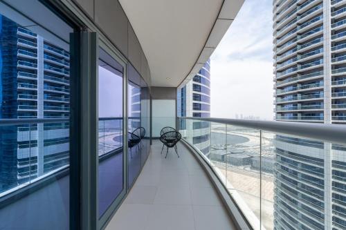 Globalstay Damac Towers By Paramount In Business Bay