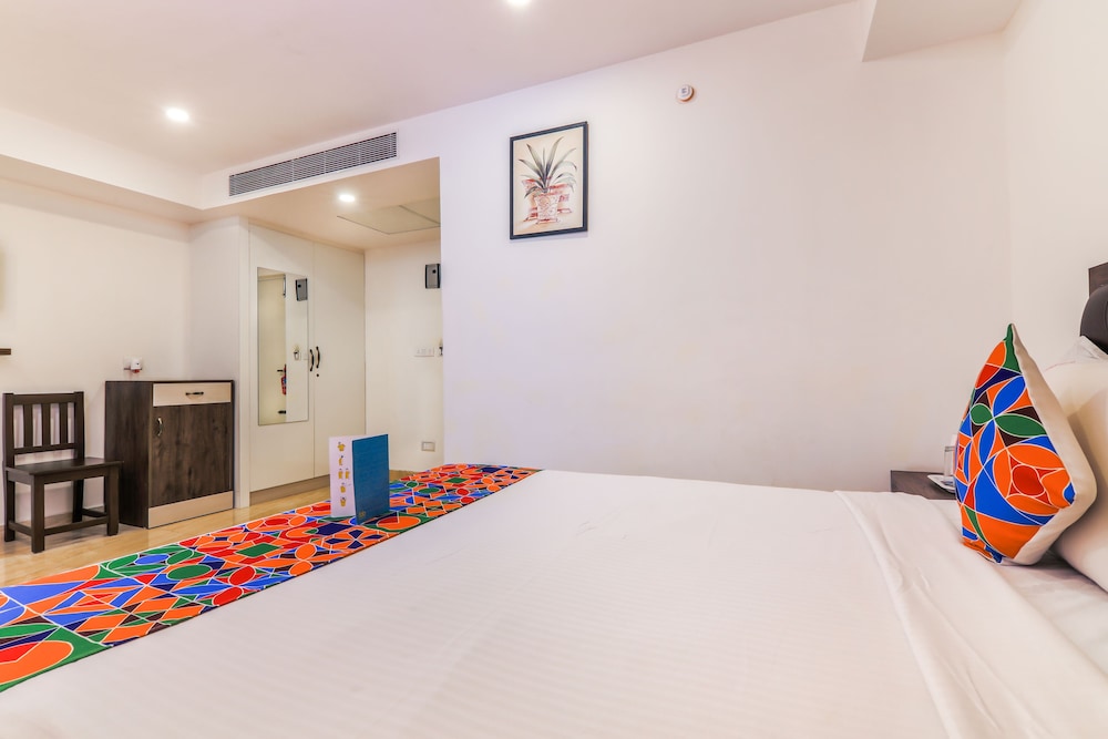 FabHotel Oakwey Inn