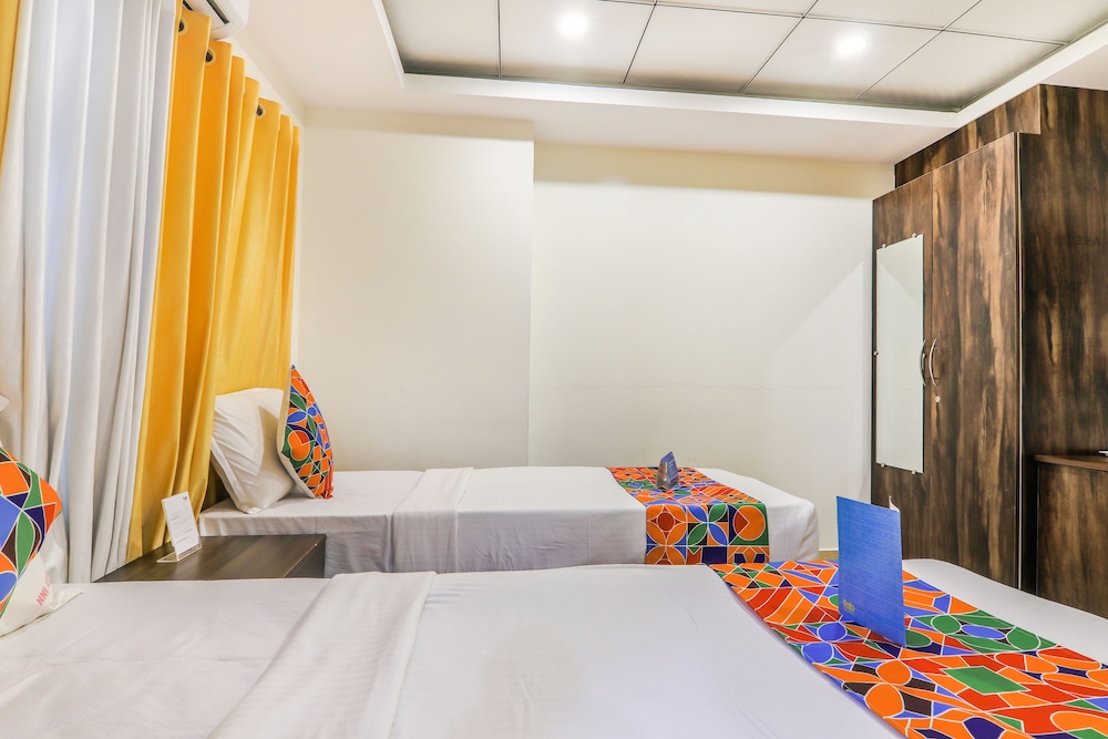 FabHotel Oakwey Inn
