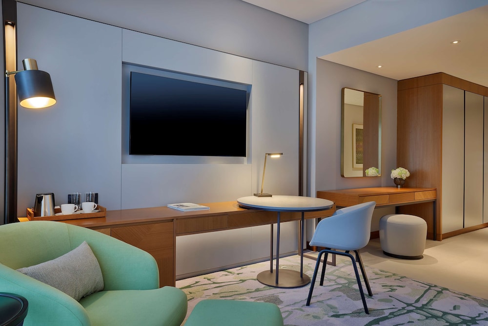 DoubleTree by Hilton Sharjah Waterfront Hotel & Residences