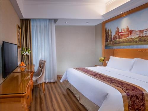 Vienna International Hotel Shenzhen Buji Dafen