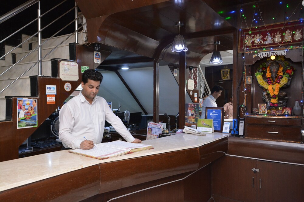 Hotel Yatri International